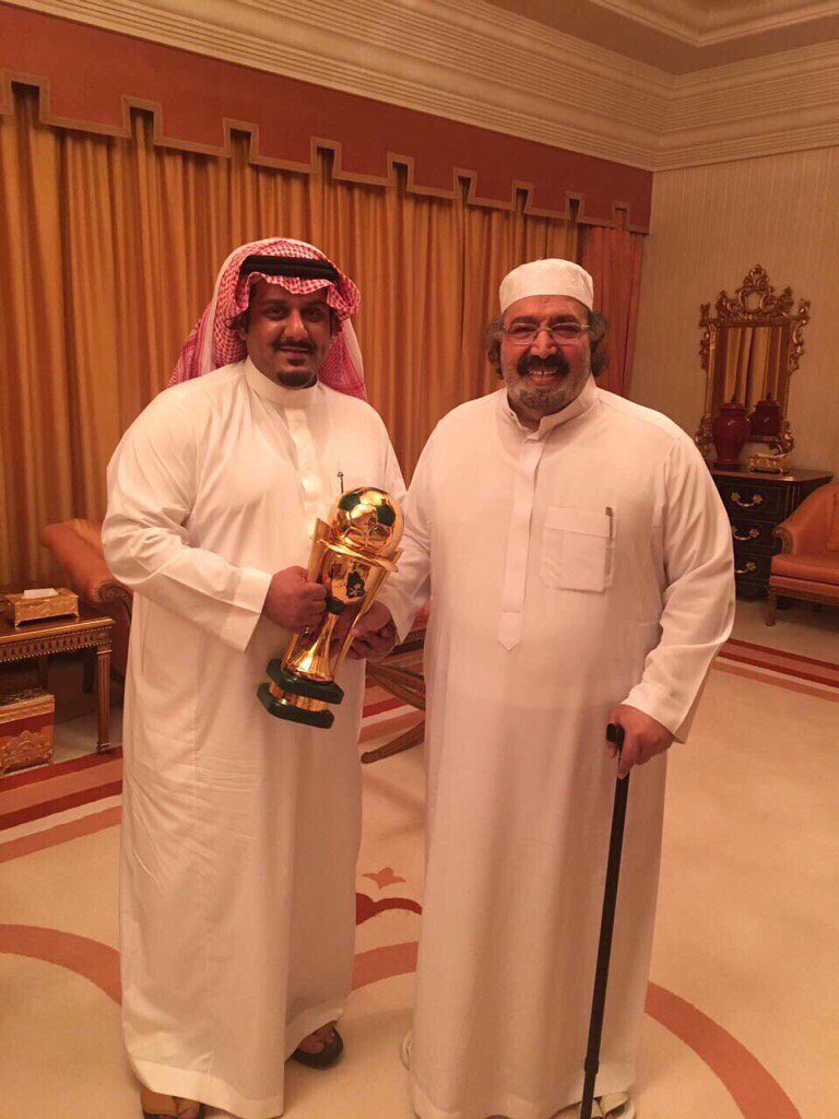 Adelaltwaijri's tweet photo. لقطة وفاء .....
كبير الهلاليين ....
مع 
وجه السعد .....
أدبيات الهلال.... https://t.co/TcfGTKqRgA