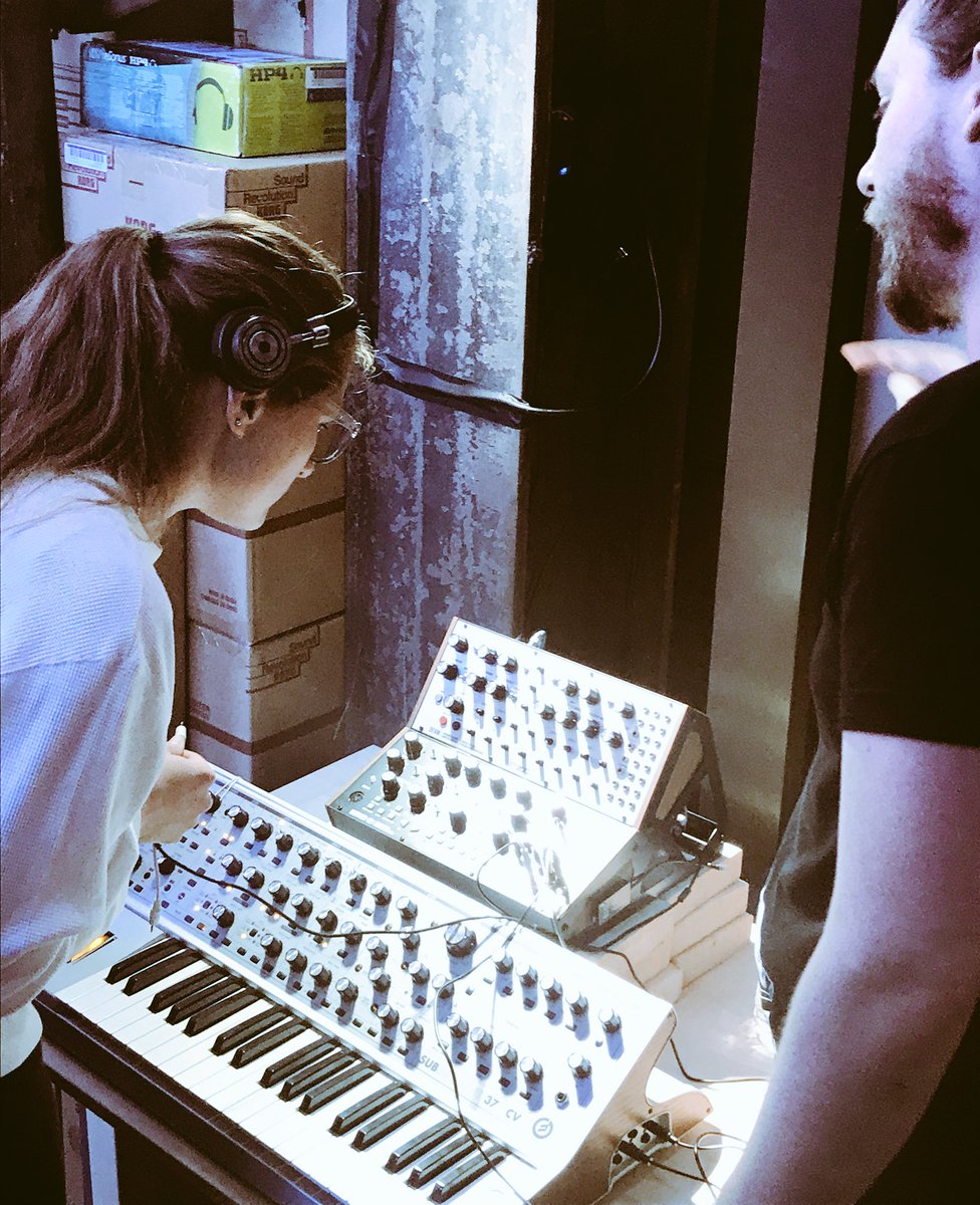 guitarcenter's tweet image. #MoogStore Day 1 was rad! 🎛
Take a virtual tour of the @moogfest experience on our Snapchat: guitarcenter 🎸
bit.ly/Moogfest2017GC…