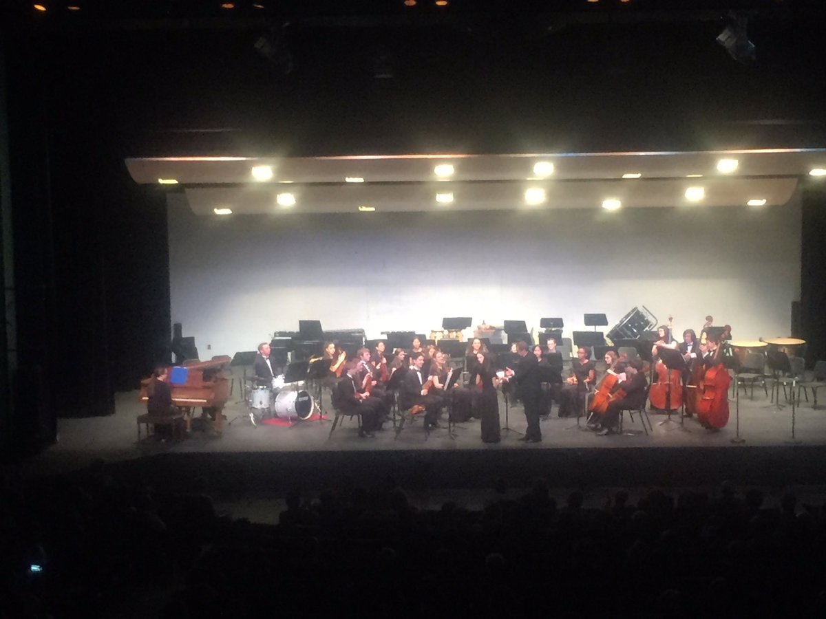 Congrats to @NewMilfordBands, AnnaMaria, on receiving the Senior Orchestra Award 🎶💙
