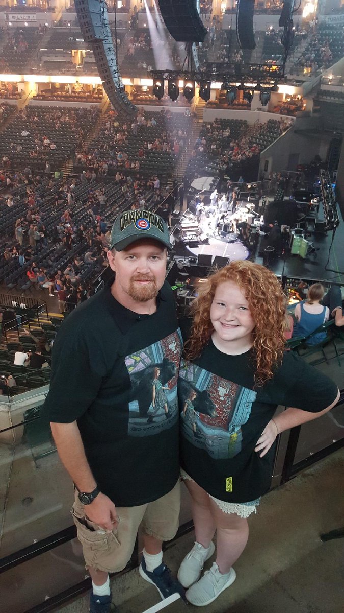 buzz1511's tweet photo. With my favorite girl #daughtersfirst rockconcert red hot chili peppers https://t.co/jgNcNFhZeb