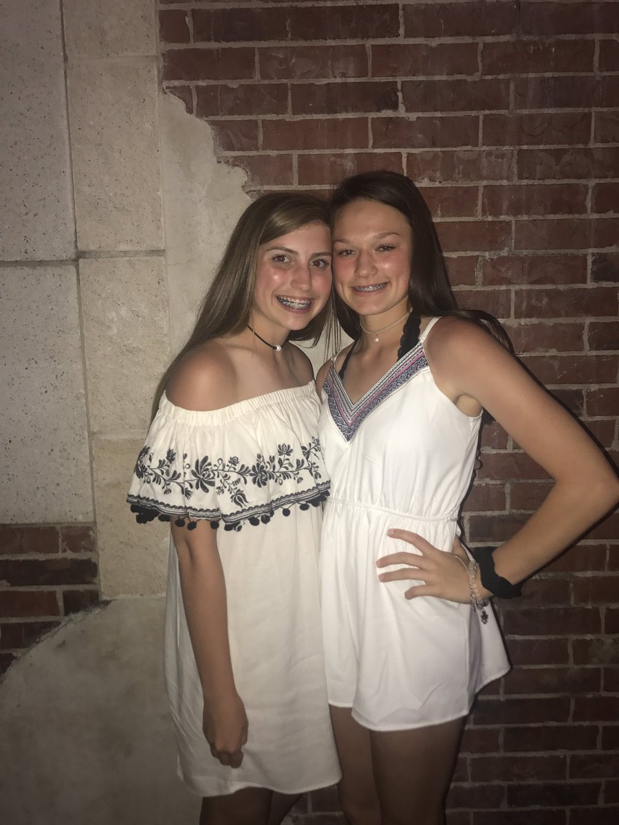 gracecmeadows's tweet photo. h16bd kaley!!! love you and your fun self!!!!! cant wait for you to come scoop me in your juke!! love you💜💜💜 https://t.co/UKBkPEPeRE