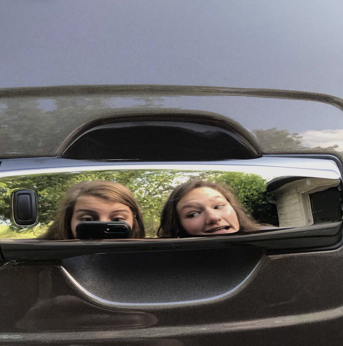 gracecmeadows's tweet photo. h16bd kaley!!! love you and your fun self!!!!! cant wait for you to come scoop me in your juke!! love you💜💜💜 https://t.co/UKBkPEPeRE