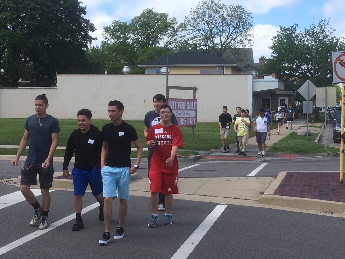 thelfers's tweet photo. ...and they marched into downtown to change the world via Mapathon! #axsmaps #keepmovingforward #ChangeTheWorld @meeksie_j @AmeKazmer https://t.co/sOjedhVong