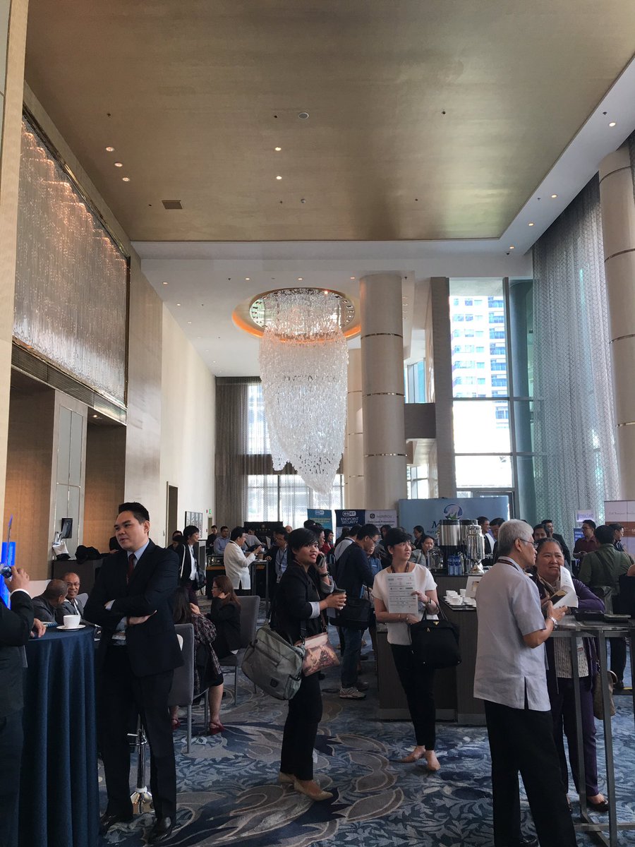 alealove's tweet photo. Delegates waiting at the anteroom before #BWEconomicForum begins. https://t.co/yR1SpJLboD