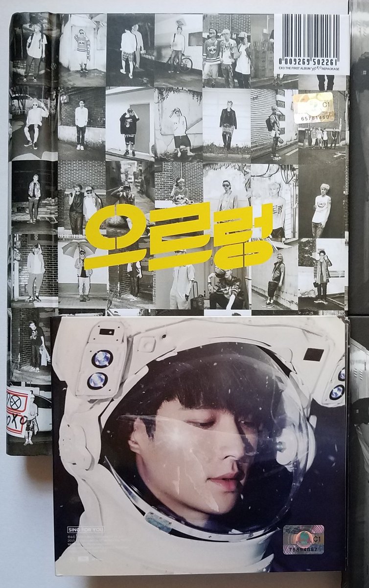 luhanpics's tweet photo. Would anyone like to buy EXO's Growl Repackage album (Korean version) or Sing For You (also Korean, Yixing cover!)?

Please DM us if yes! ♡ https://t.co/3nhorQ3jiy