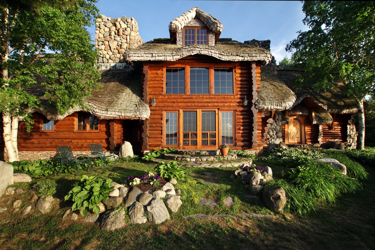 JWRealtyGroup's tweet photo. House of the Week: A Whimsical Home Inspired By Hobbits https://t.co/eYcMEc8D7y #realestate #realty #realtor #home #inspiration #beautiful https://t.co/MAtsg1YHg0