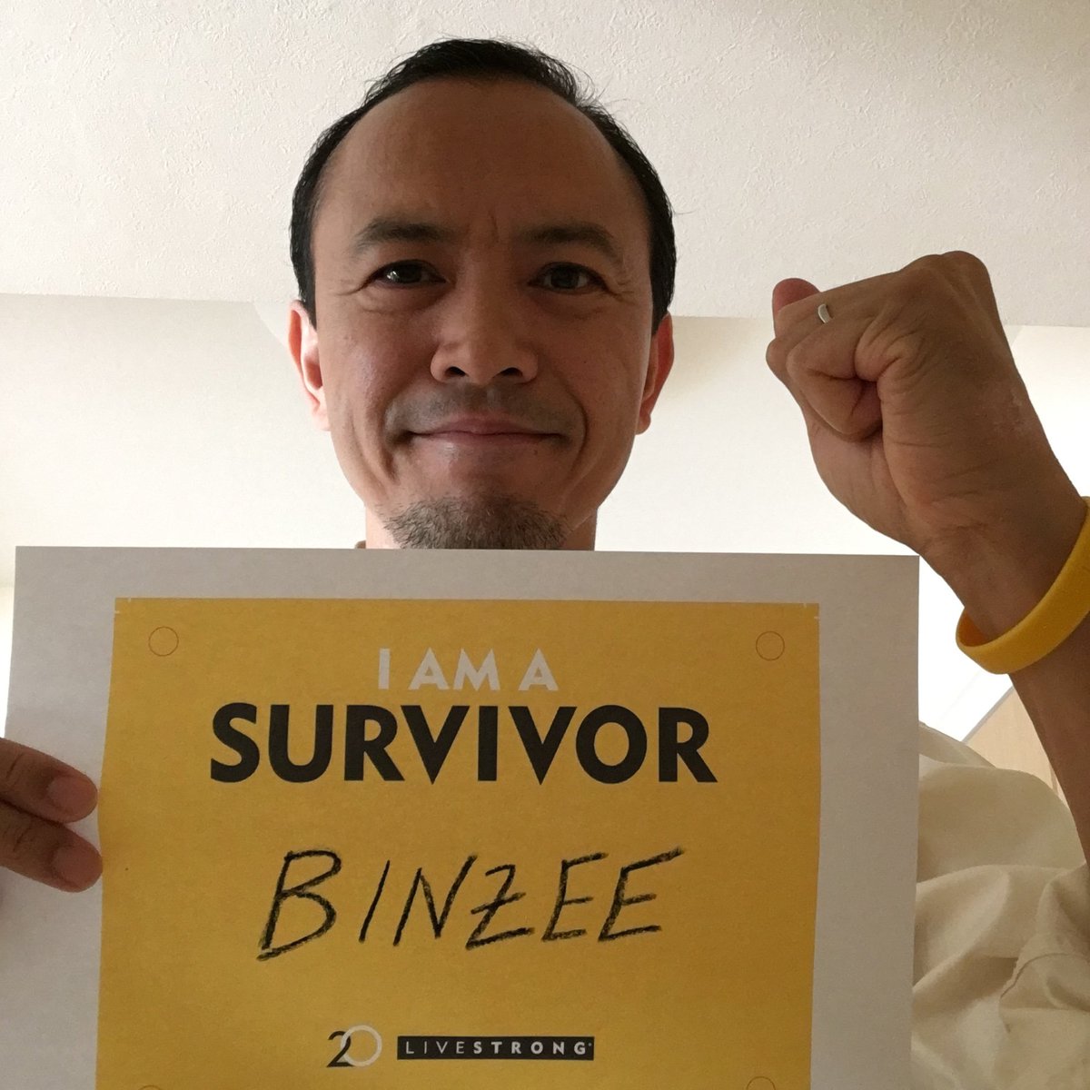 binzee's tweet image. May 19 #LIVESTRONGDay worldwide! 5月19日は世界中で#LIVESTRONGDayです。#HonorTheFight for +32m! Shown global unity at  lvstr.ng/LIVESTRONGDay2…