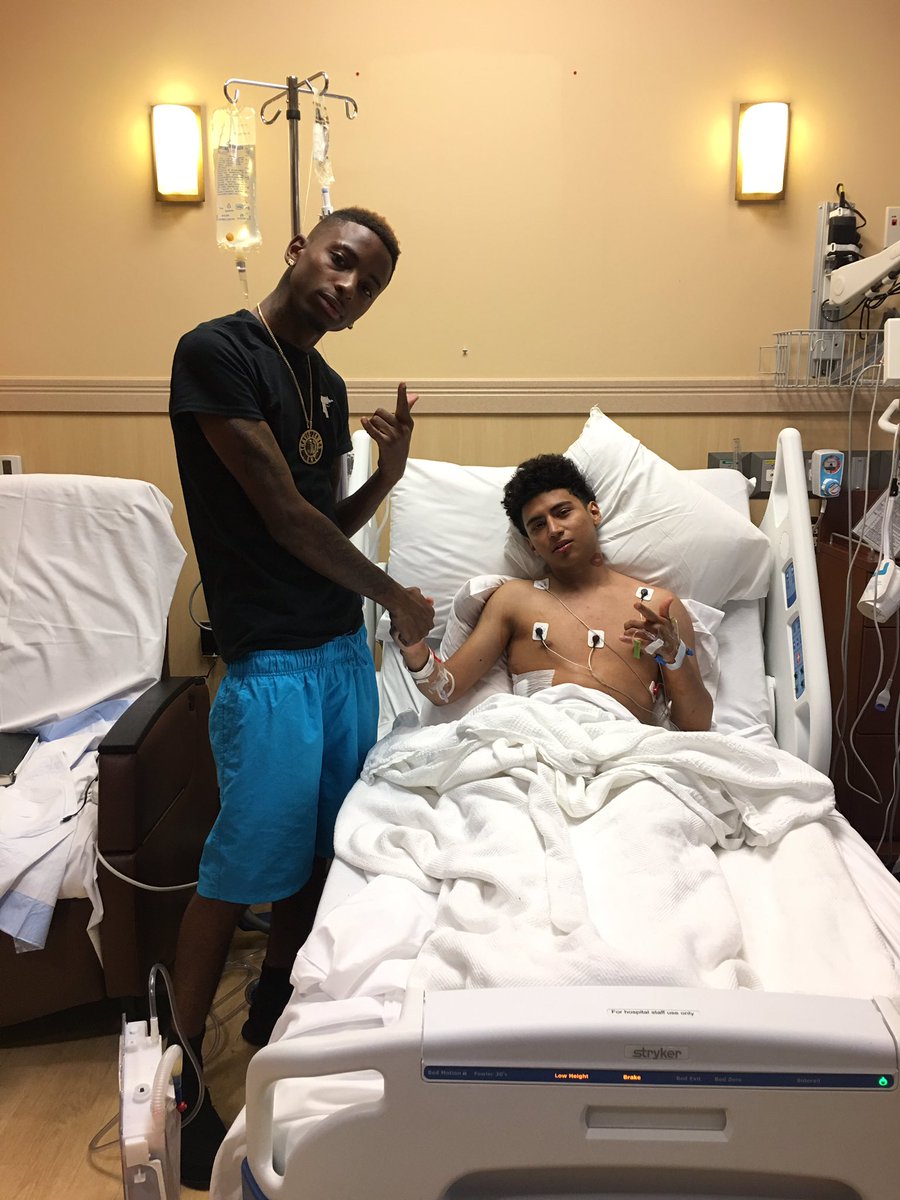 Funnymike's tweet photo. Real situations helps you determine your real friends https://t.co/OaaL9byCwa