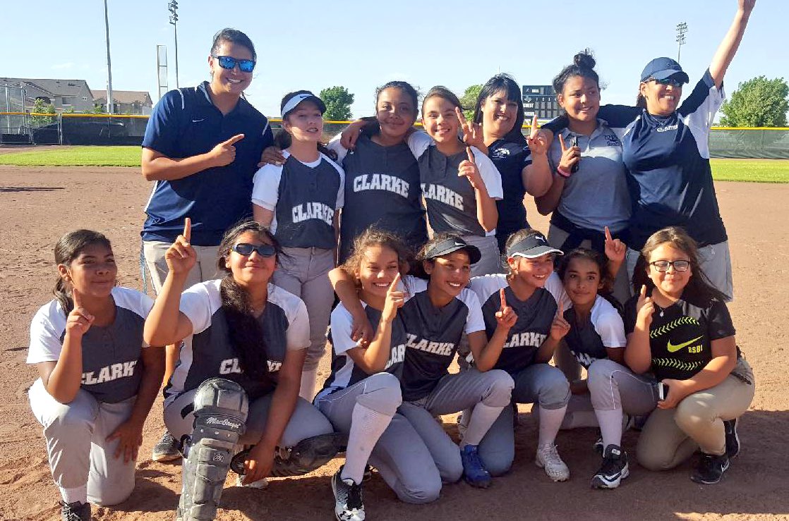 Hndz_Ft_Worth's tweet photo. 7th grade Softball Conference Championship goes to Clarke Middle Cowboys!!!! @katgutierrez011 @teeaguilar11 @WClarke_MS @AP_CMS https://t.co/fnoUhT06ue