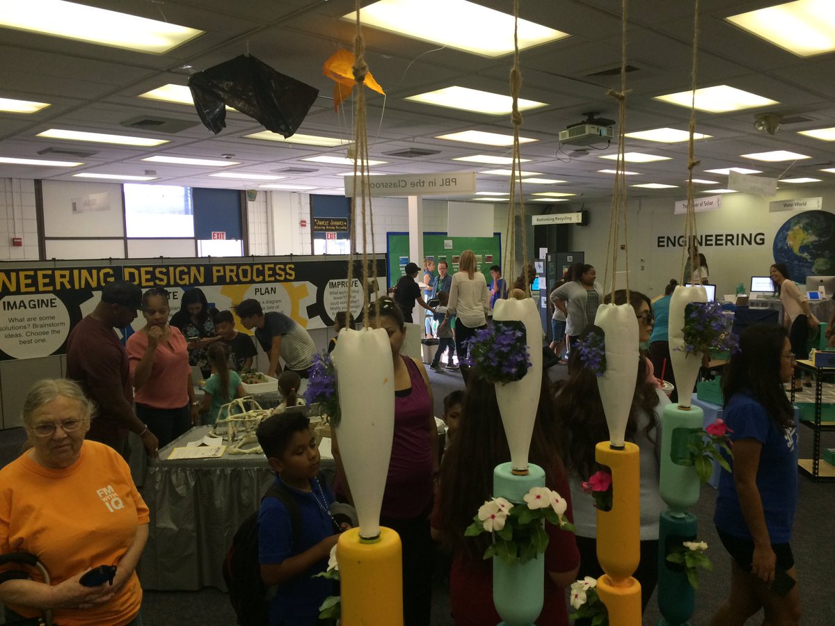 JuarezAcademy's tweet image. The Engineering Showcase...an Open House show stopper! #engineeringforchange #juarezacademy