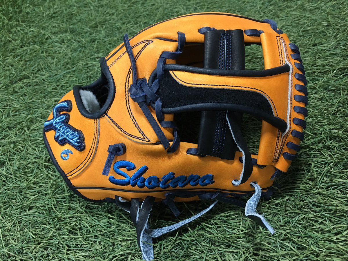 O Xrhsths マツダスポーツ奈良店 Sto Twitter 久保田スラッガー硬式用オーダーグラブ出来上がりました 型付けしてお渡しししたところ とても喜んでいただきました ナイスプレー期待しています マツダスポーツ 久保田スラッガー オーダーグラブ