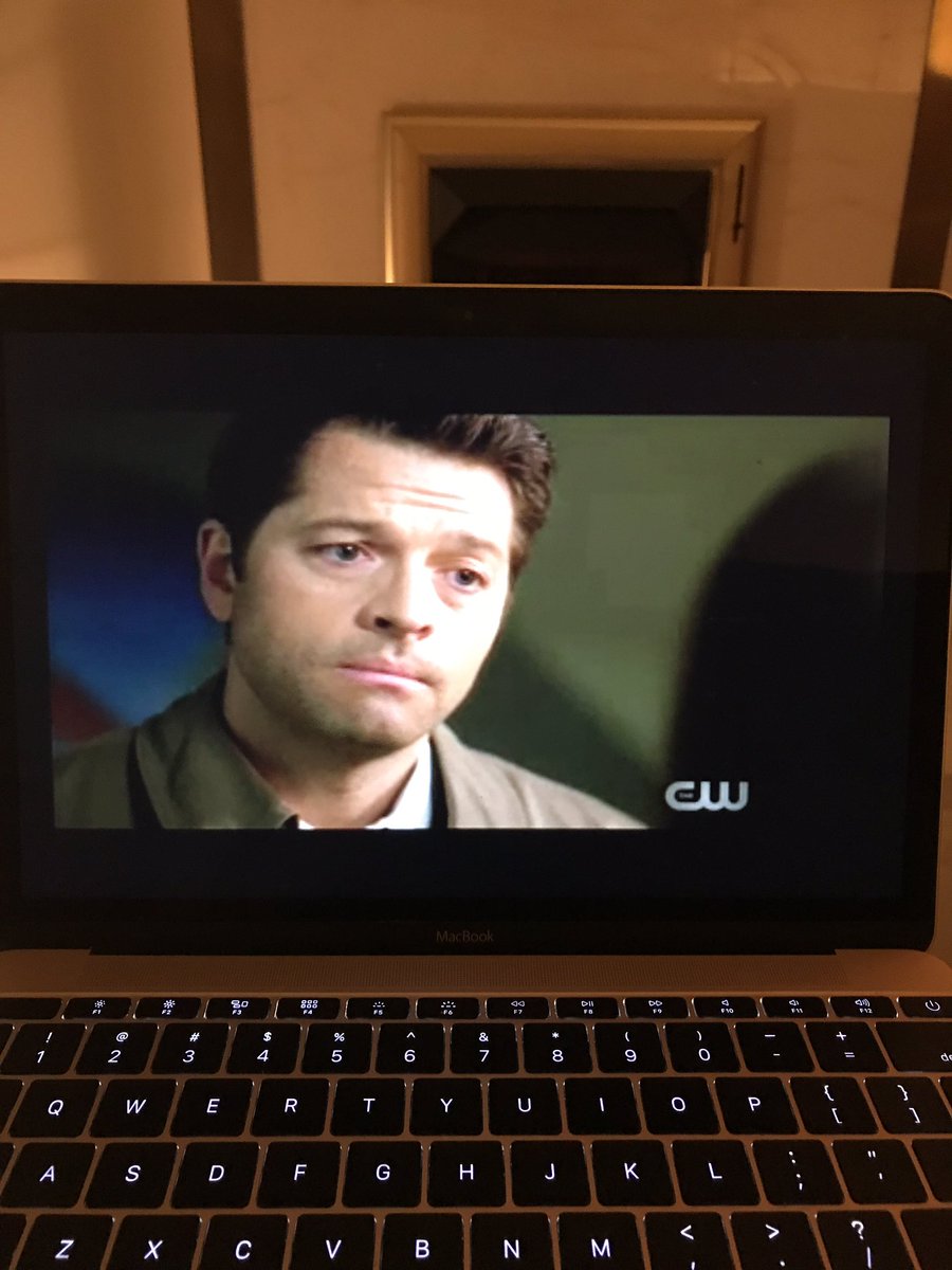 RuthieConnell's tweet photo. ❤️ #Supernatural #SeasonFinale @mishacollins #100 ❤️ https://t.co/SB4FY3rZ6y