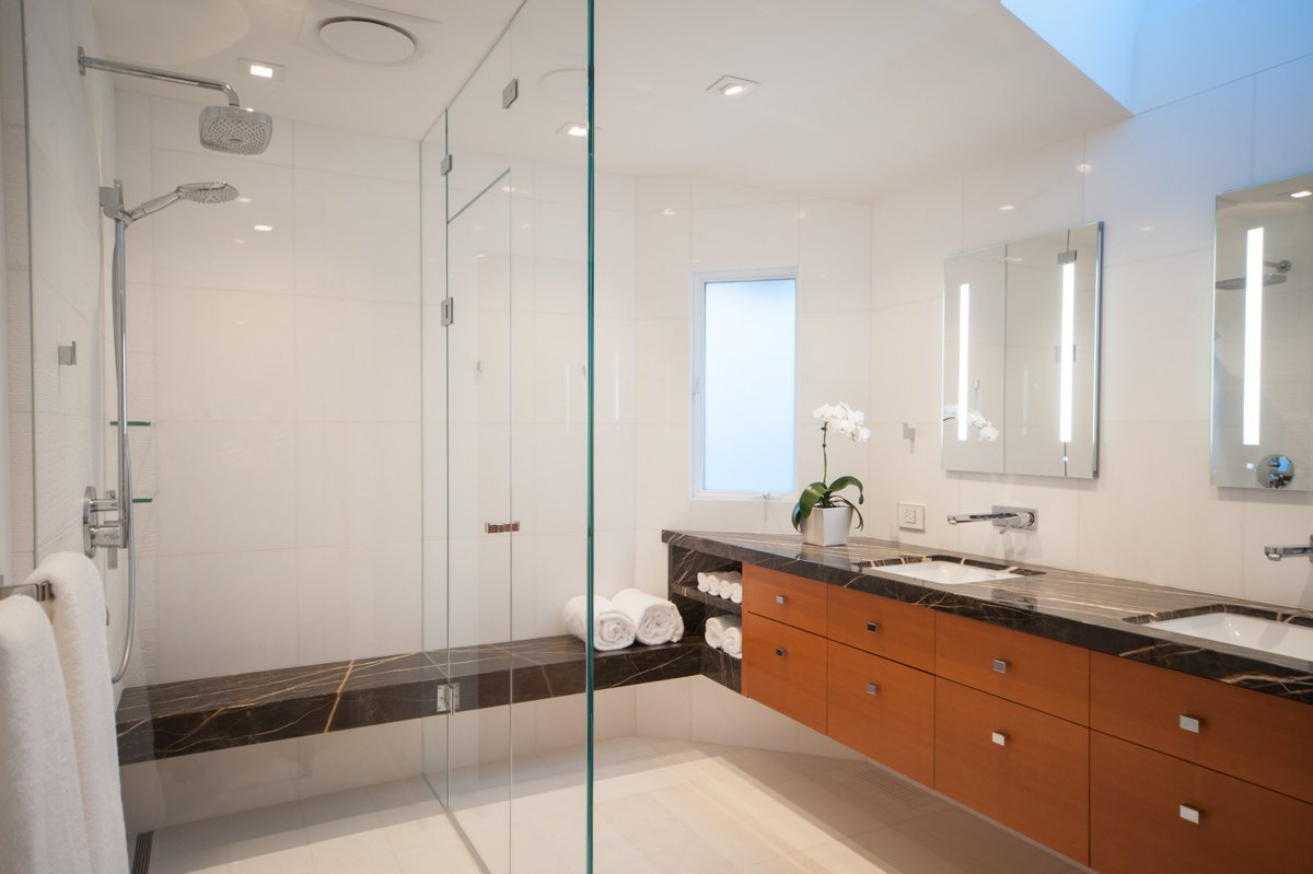 KitchensMore's tweet photo. Master Bathroom in San Anselmo by Arthur Krikor Halajian @KitchensMore https://t.co/Pd8pV6b9lP