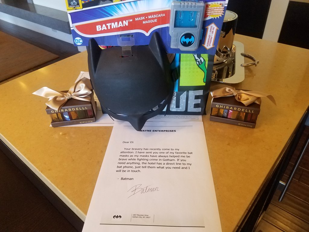 zach_concierge's tweet photo. We have a young guest coming out of surgery, hope he enjoys his amenity.  #lovewhatwedo #conciergelife #momentsintomemories  #batman https://t.co/k7N91WcDeX