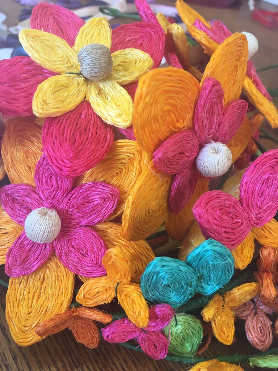 Zfullstop's tweet image. Pretty flowers 🌺💐🌸🌷🌼 for @TintsabaCraft and @bushfirefest Handmade and ethical festival wear! #GreenYourFire