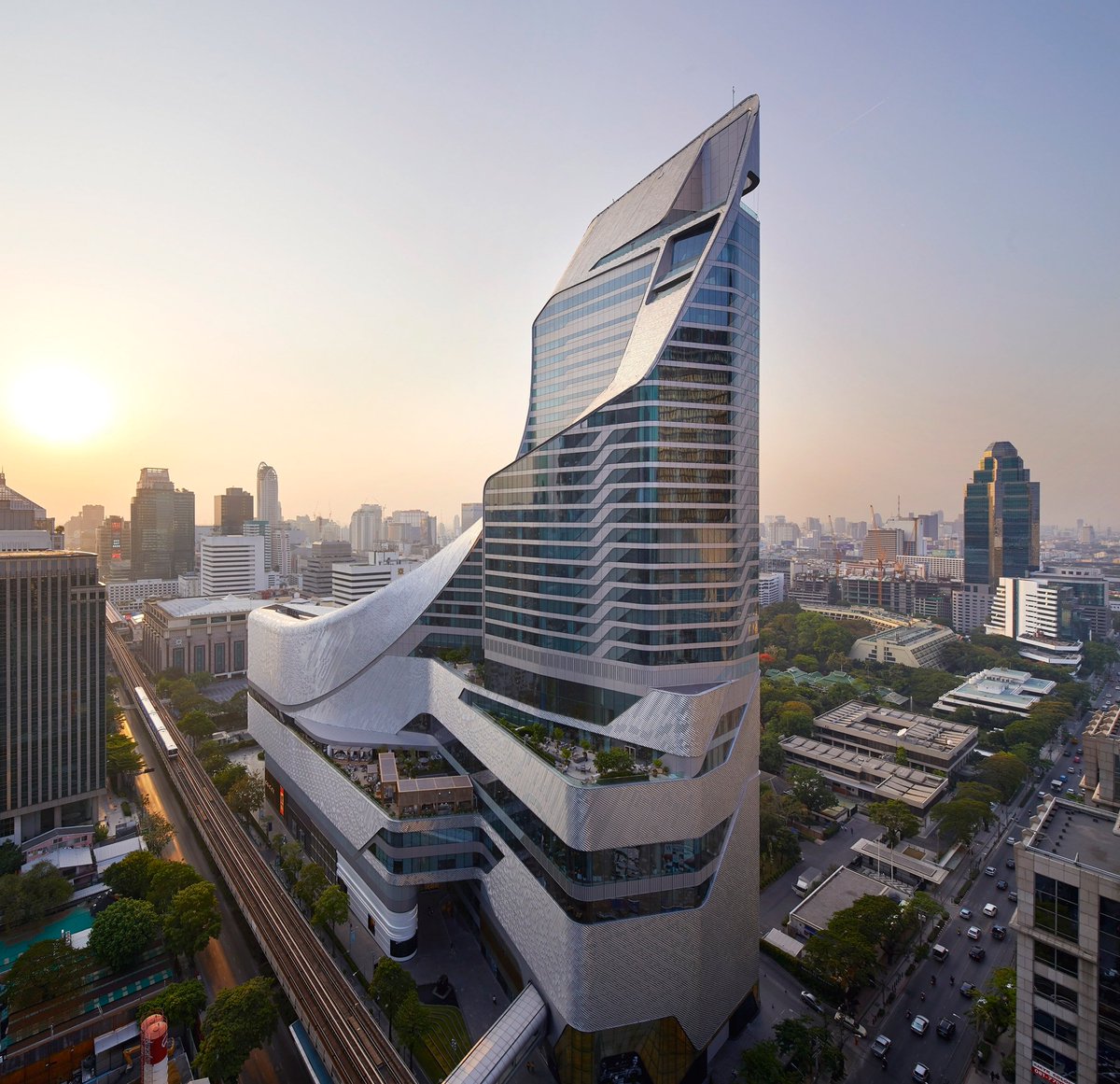 Dezeen: AL_A completes aluminium-plated tower block in central Bangkok: on.dezeen.com/oYv91o