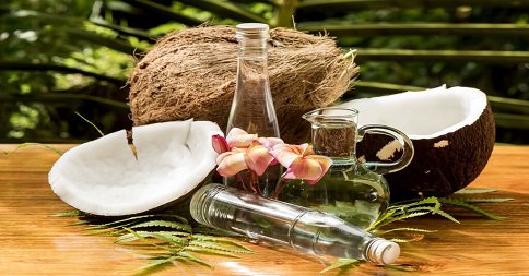 Massage Cream or Massage Oil? Which one is right for me? Read the complete story here: goo.gl/wNCb3R #MassageTherapy #ZenbrisaLife