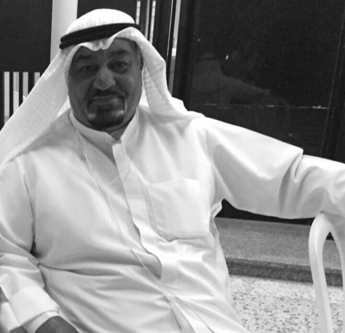 aliialsultan5's tweet image. يابوي شفتك ع كتوف الرجاجيل نايم
وانا الي خابر ع كتوفك تقوم رجال..