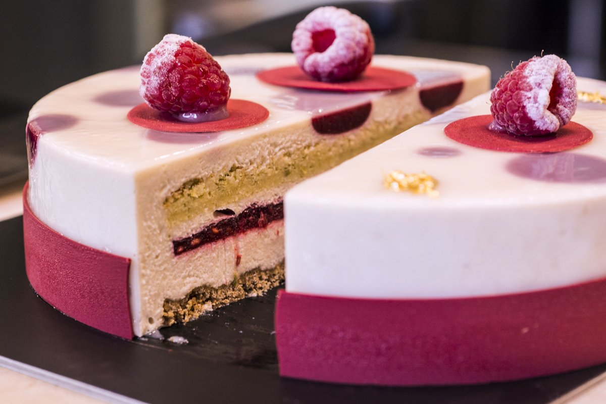 ChocoacademyBcn's tweet photo. #PasteleríaJMPerruchon - Chef #JMPerruchon // #FrambuesaTonka #chabcn #chocolateacademybcn https://t.co/YmeotUhfrz