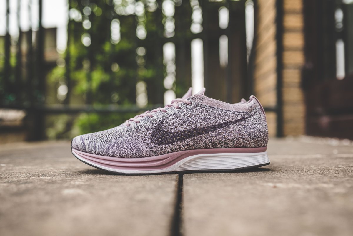 flyknit racer lavender