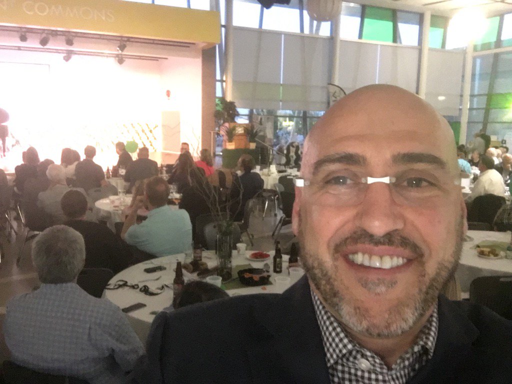 JDzikowicz's tweet image. Just help to raise over $18,000 for #wayfinders at the Rhythm &amp;amp; Roots gala. Felling humbled by the amazing generosity