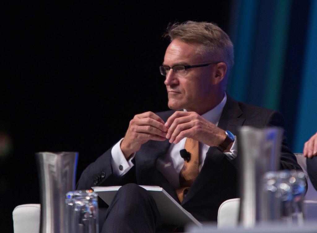Shell_Australia's tweet photo. "Nothing will change until people like you lead the change" - Michael Schoch on diversity & inclusion in the oil & gas industry @ #APPEA2017 https://t.co/7q86q1mklk