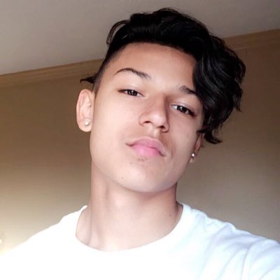 WyaJr's tweet photo. #NewProfilePic https://t.co/SVKoDVqH5L