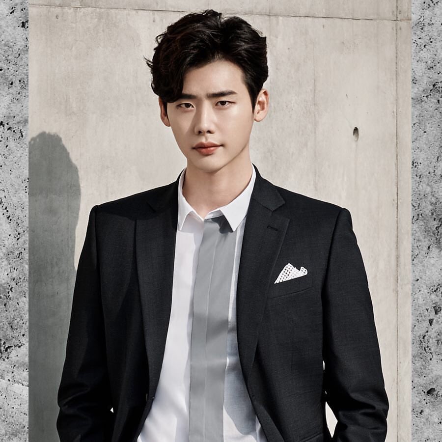 WithJsFCI's tweet photo. 19 Mei 2017
Sieg Fahrenheit's IG Updates of #LeeJongSuk
#LeeJongSukFansClubIndonesia #WithJsFCI #LJSFCI https://t.co/1dXMAUgcjQ