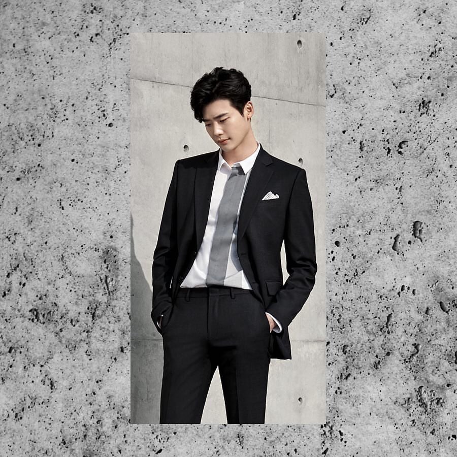 WithJsFCI's tweet photo. 19 Mei 2017
Sieg Fahrenheit's IG Updates of #LeeJongSuk
#LeeJongSukFansClubIndonesia #WithJsFCI #LJSFCI https://t.co/1dXMAUgcjQ