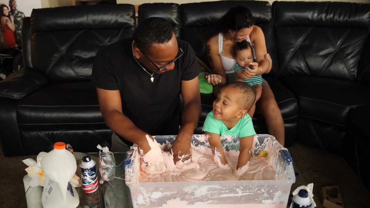 astephens317's tweet photo. This is a special Father and son moment between @DamienPrinceJr and @Daimon_Kyrie 💙💙💙@bianncarraines #D&amp;BNation https://t.co/6s1ti5POsi