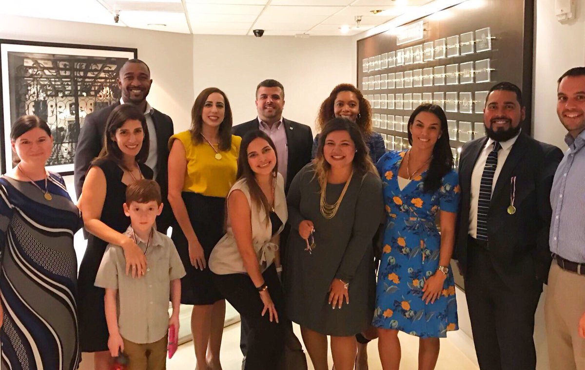 CMOESQ's tweet photo. With my wonderful Leadership Miami team at the Team Project Presentations. Cross your fingers 🤞🏼#lm38 #gmcc https://t.co/MCbdhAE9HB