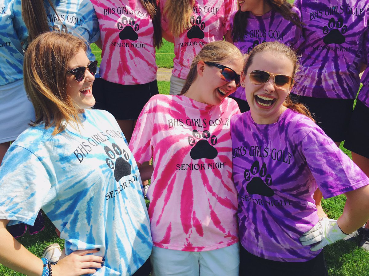 BfieldGirlsGolf's tweet photo. What a wonderful senior night! Thanks for everything girls! xoxo love your seniors 💙💗💜 https://t.co/VbQxEYagZv
