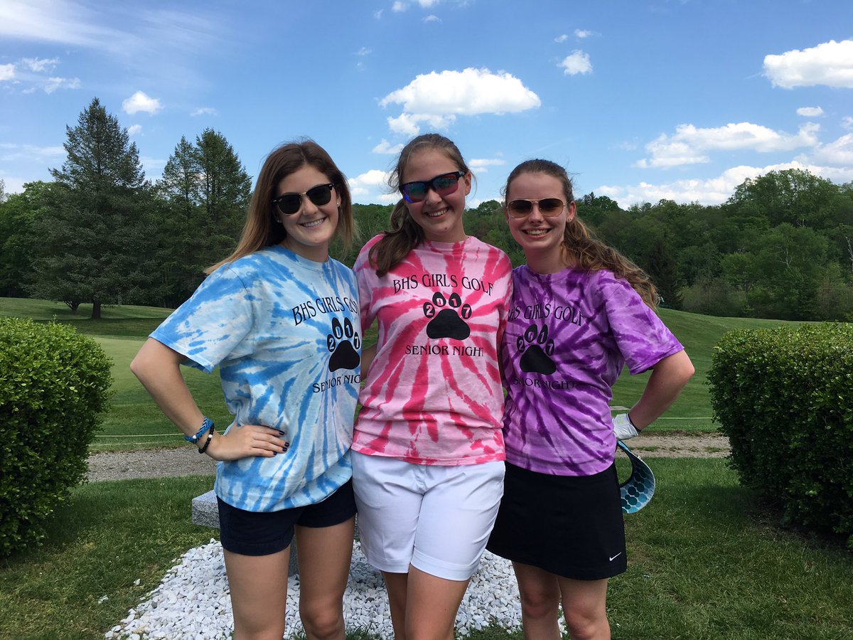 BfieldGirlsGolf's tweet photo. What a wonderful senior night! Thanks for everything girls! xoxo love your seniors 💙💗💜 https://t.co/VbQxEYagZv
