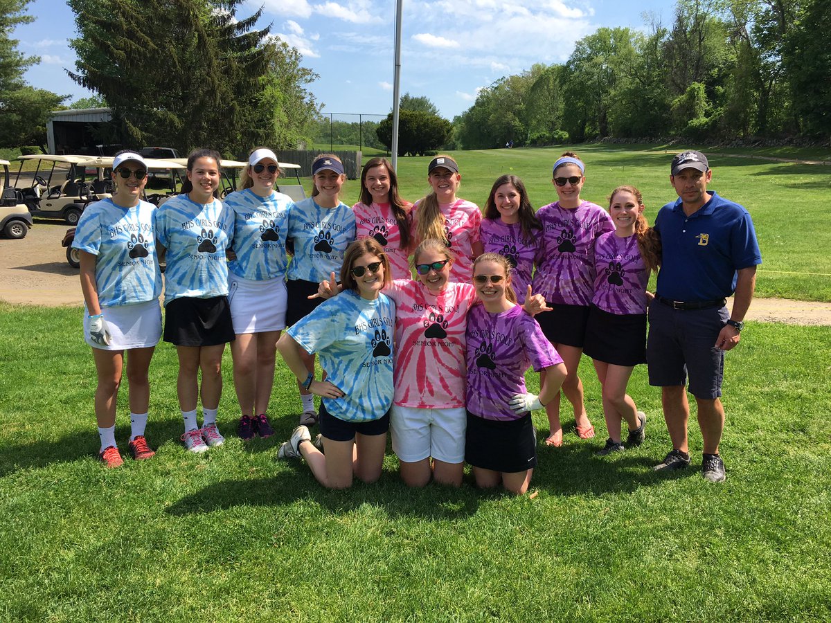 BfieldGirlsGolf's tweet photo. What a wonderful senior night! Thanks for everything girls! xoxo love your seniors 💙💗💜 https://t.co/VbQxEYagZv