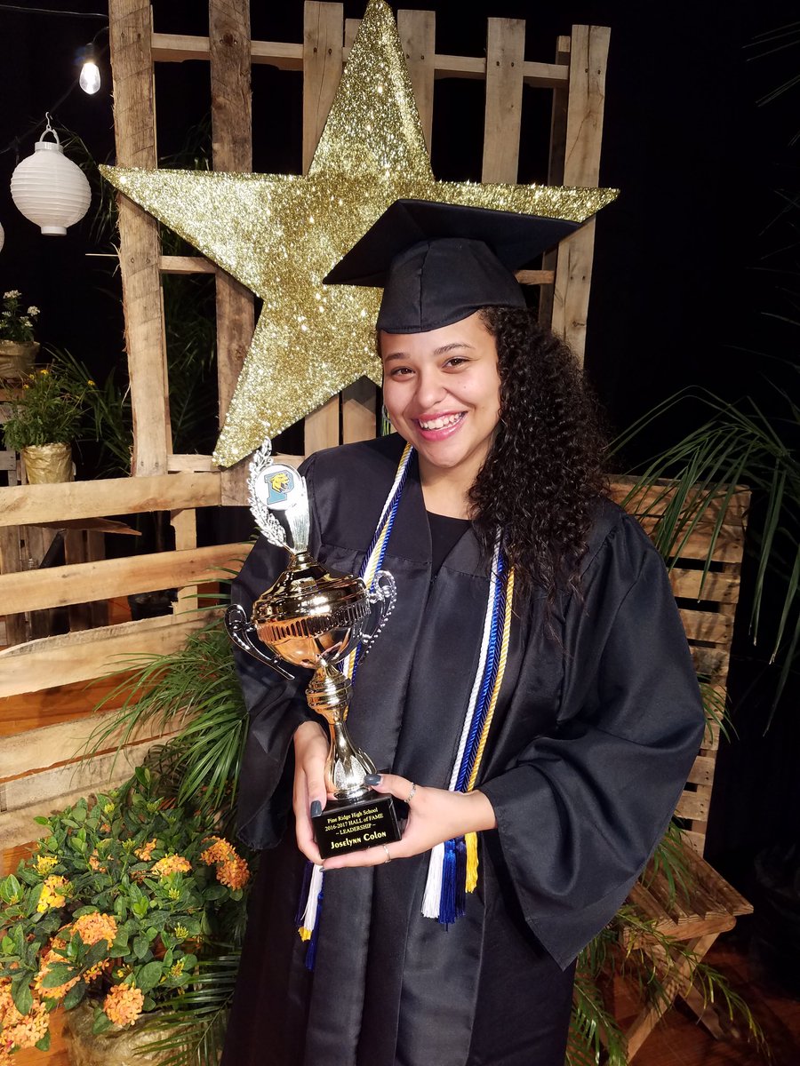 LinnetteHernand's tweet image. 🎓 Congratulations to my baby girl Joselynn for moving mountains @PineRidgeHS #HallofFame #VCSproud #VCSignite