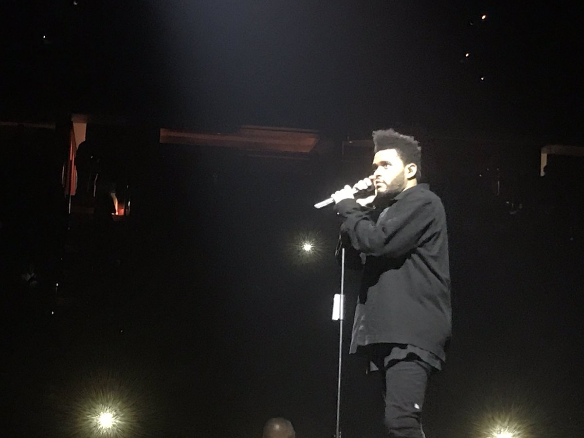 mikahsellers's tweet photo. #TheWeekndVIP #LegendOfTheFallTour https://t.co/Xm4EoaNqka