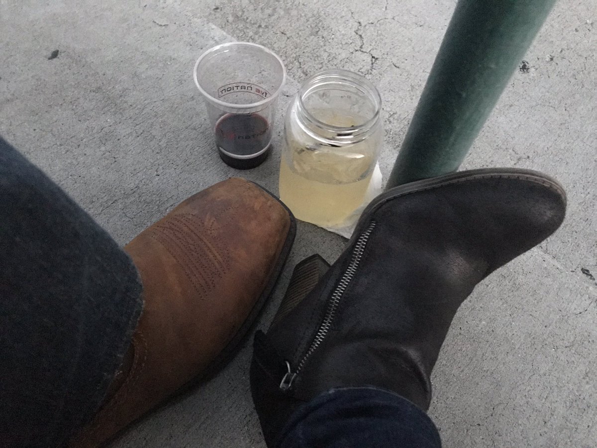 10NewsMaryMac's tweet photo. #reasonsiwillbetiredinthemorning @10news #worthit @brothersosborne @LucieSilvas @ChrisStapleton #bootsonpoint #datenight #basspumpin https://t.co/0IDOIFu472