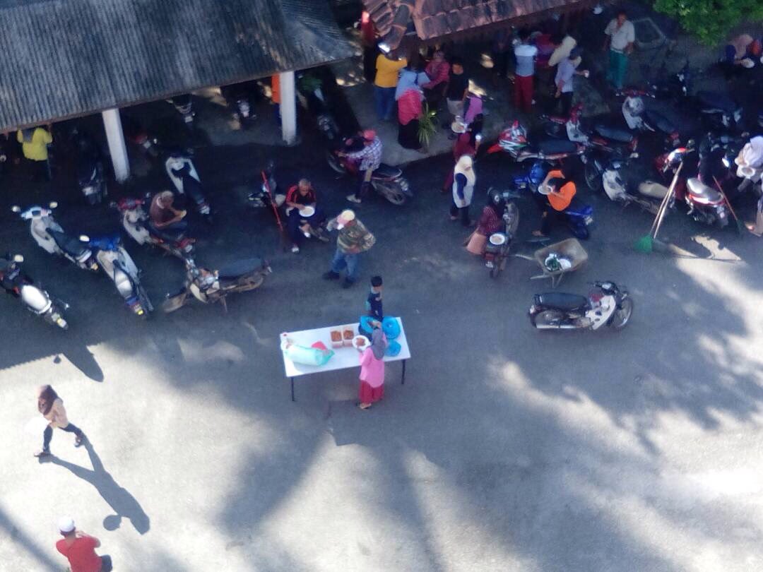 LingaiCity's tweet photo. Pandangan dari kubah masjid kg Lingai,terima kasih semua
_Kredit Untuk Safwan Baharim

#FarduKifayahItuDituntut
#WeAreLingairian
#TheRubbers https://t.co/fidUGhOTWU