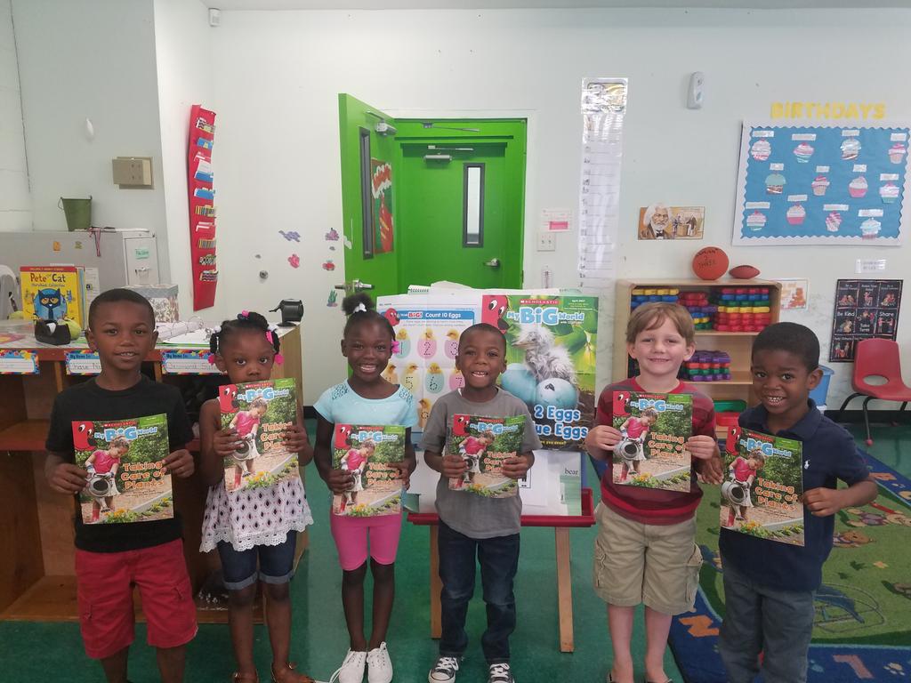 kdmccann4's tweet photo. Thank you @Scholastic for the books!!! Community Reading Day. Happy 52nd bday Head Start🎈@NatlHeadStart #CommunitiesRead #earlylanguage https://t.co/QnUeqep0b1