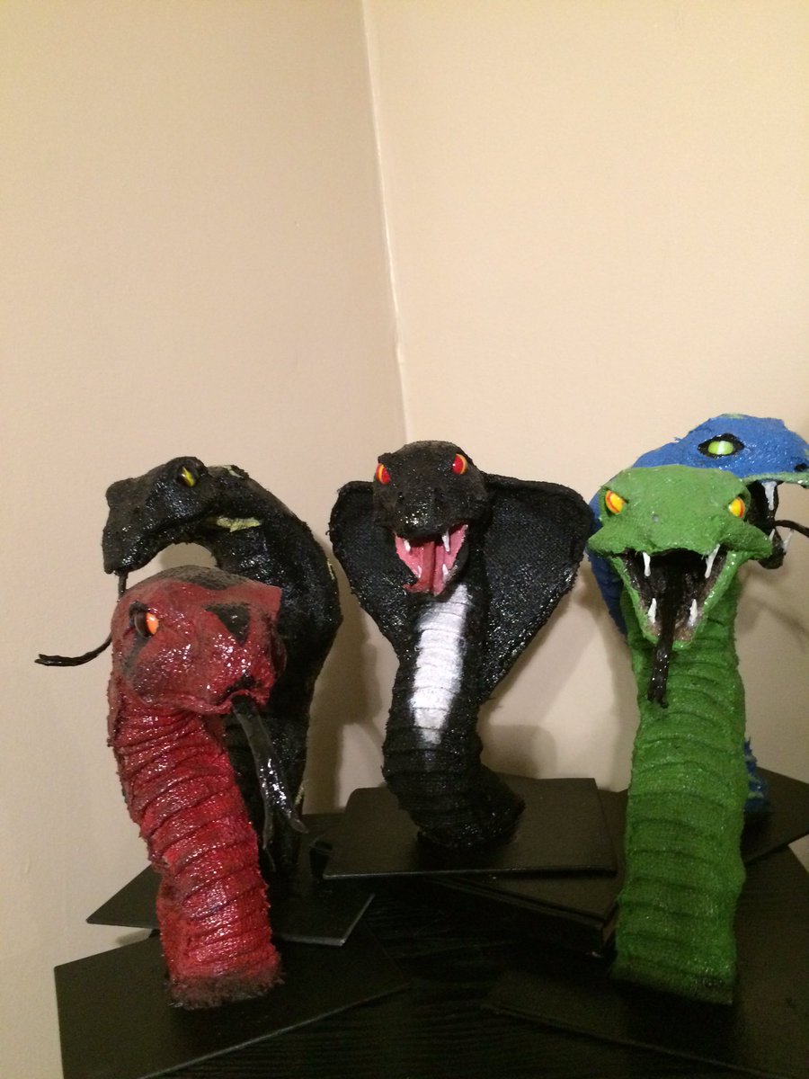 AaronNobess's tweet photo. My snakes are ready!#collectables #cryptskinproject #comicon2017 #comicon #Winnipeg #handmade #startups #homebusiness #snake #snakes #Art https://t.co/6IRzwJmSw6