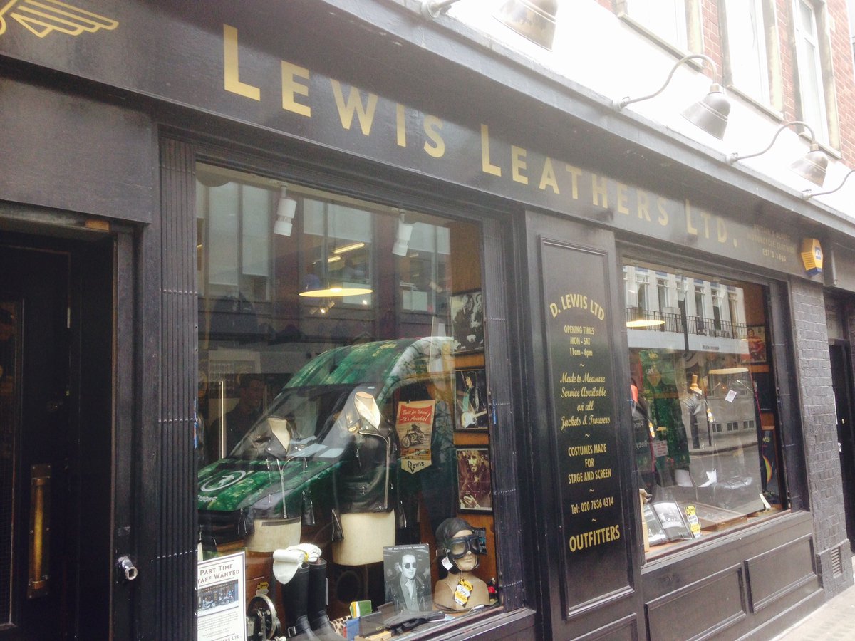 Bungo Morita בטוויטר 先日の英国 久々のlewis Leathers London 本店 革ジャン Rock という概念は十代 二十代の頃に比べたら薄れたけど やっぱり革ジャン好きだなあ London Lewisleathers イギリス ライダース 革ジャン ルイスレザー T