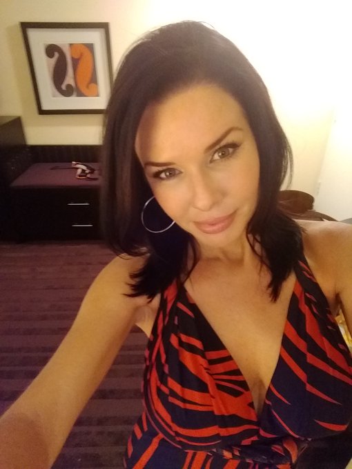 Goodnight my Luvs! Headed to NYC tomorrow! Can't wait!!! I always have a blast there!!! https://t.co<a href="/tag/fisting"class="tags"><span>#fisting</span></a><a href="/tag/dpslut"class="tags"><span>#dpslut</span></a><a href="/tag/avluvers4ever"class="tags"><span>#avluvers4ever</span></a>