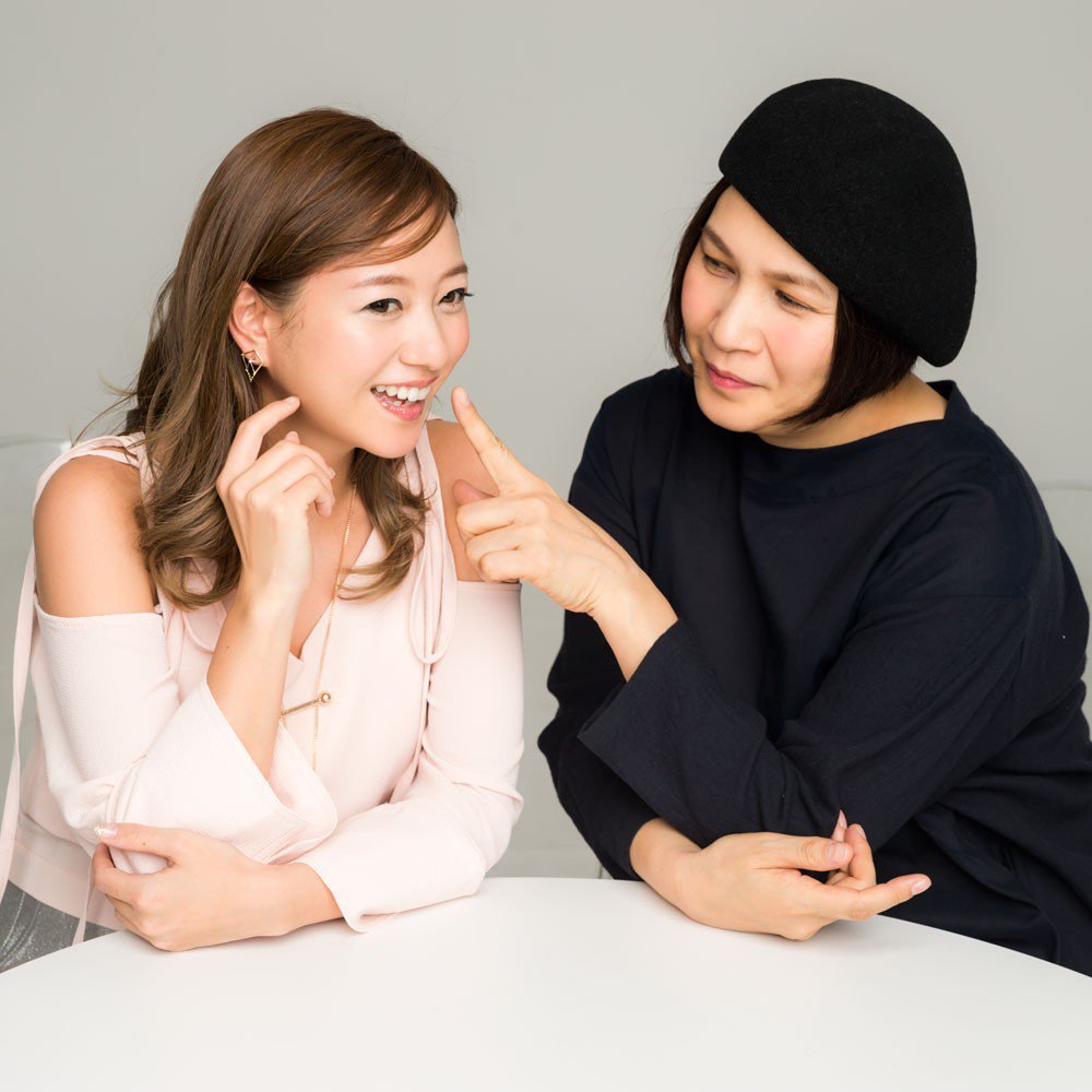 maquia_magazine's tweet photo. 【伊藤千晃】千吉良恵子さんがプロデュース！ 伊藤千晃が”＋3歳の大人メイク”に挑戦！【伊藤千晃のBijyo Diary】 https://t.co/whzkhkY1Dk https://t.co/IsFAWSkAub