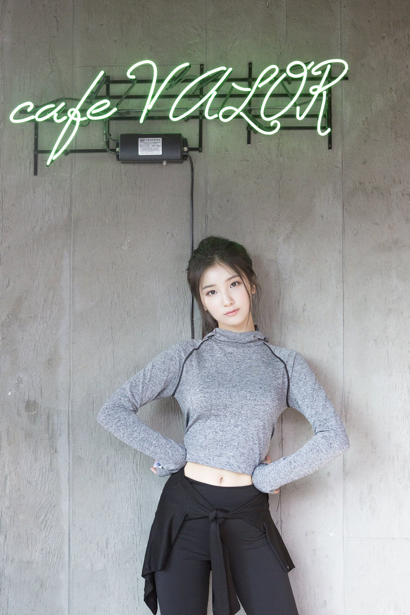 DAKcXZiUQAAUyuV.jpg:large