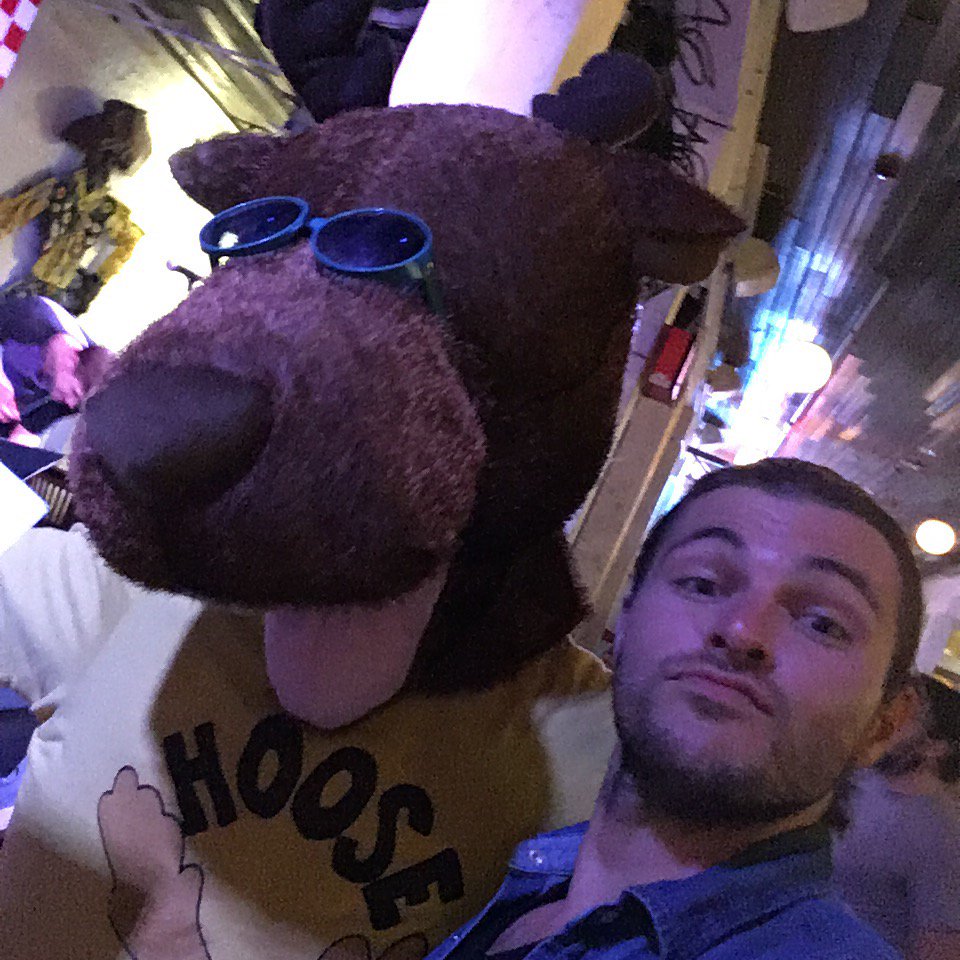 JoeyBeesley's tweet photo. Moose in the hoose! @AcmeNashville #nashvegas https://t.co/iPm795C12F