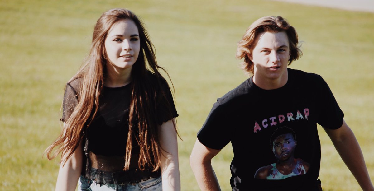 katiemoake's tweet image. happy birthday noah mofield🎊♨️🎈 glad i've got to be there for the whole #floading experience. #floaded