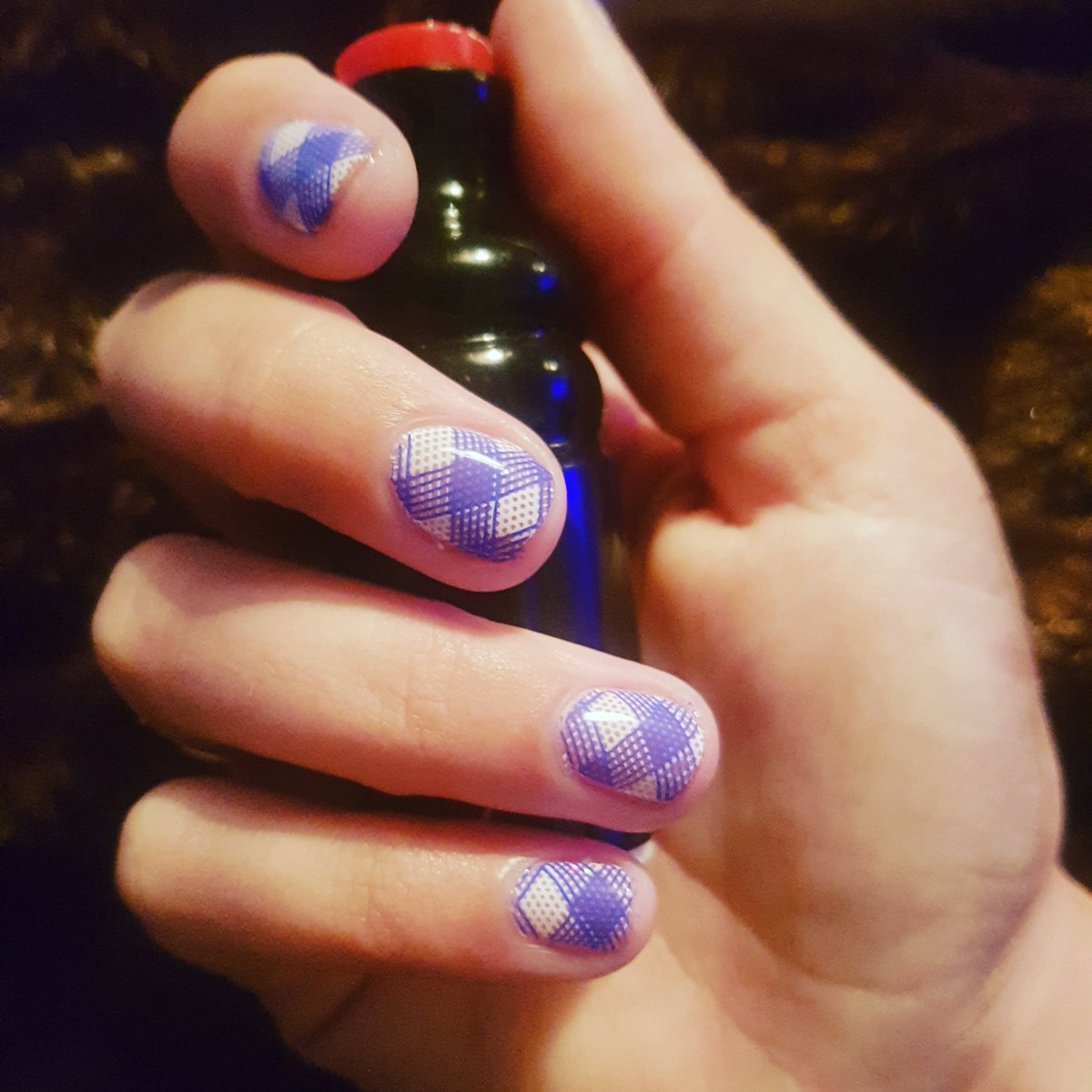 Laurens_nail_de's tweet photo. #shortnails can have fun 2! #nails #lovenails #nailstagram #nailsdone #nailpattern #nailedit #nailart #nailstamping https://t.co/pid1zY4u0x