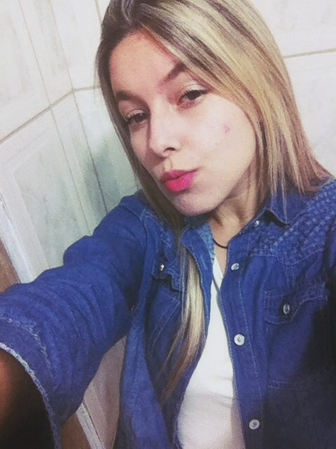 _bipfrases's tweet photo. oi vidas https://t.co/SLqcJoGERd