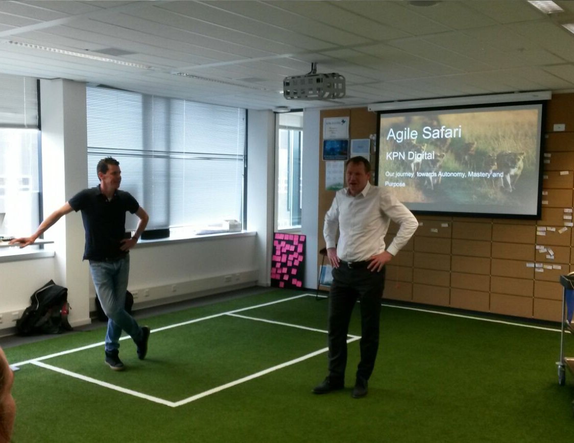 QquestBV's tweet photo. Deze week een interessante kennisavond gehad bij @KPN over #agile werken. Meer post-its en surfplanken vind je hier https://t.co/4lXzgKj2dt https://t.co/NrdwWjJsf9