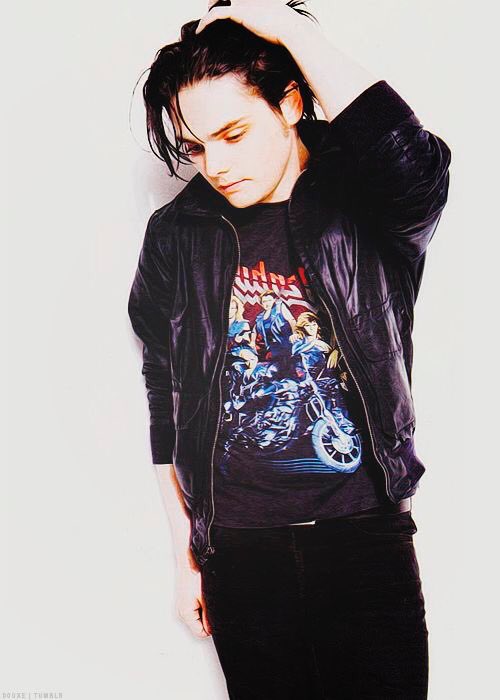 DefyingKilljoy's tweet image. // Anyone that wants to RP. Favourite this and I'll DM you.